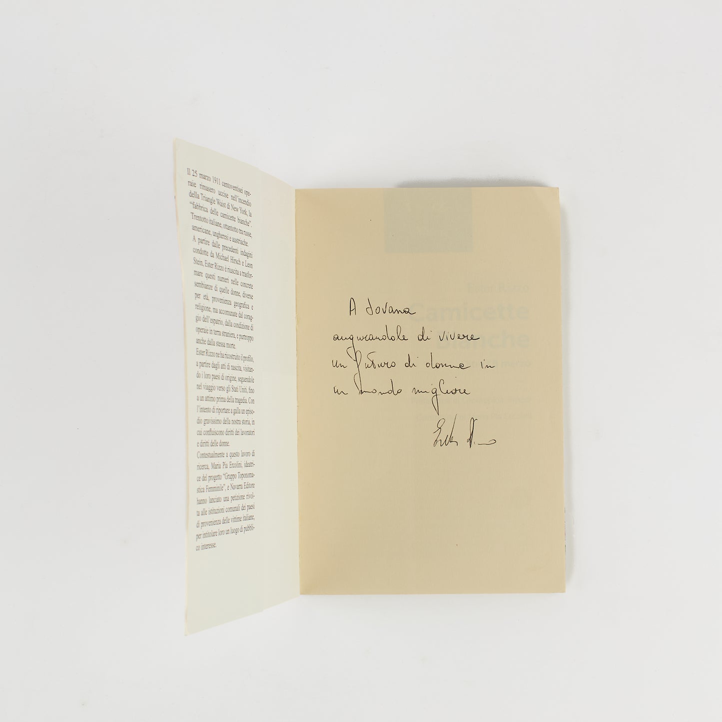 Ester Rizzo - Camicette Bianche - Oltre l' 8 marzo - Ed. Navarra 2014 - AUTOGRAFATO