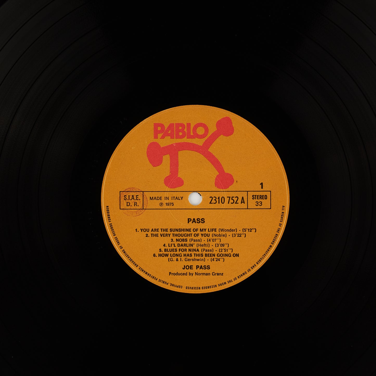Joe Pass at the Montreux Jazz Festival 1975 - 12' Pablo 1975 - Jazz