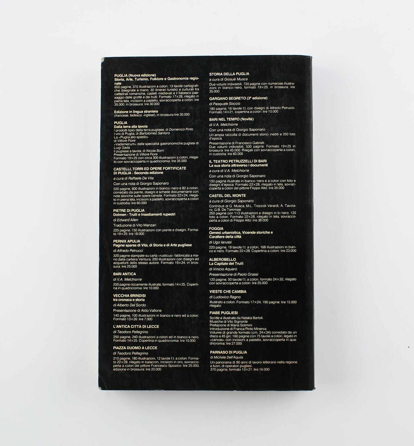 Ettore M. De Juliis - Archeologia in Puglia - 1°Ed. Adda editore 1983 - archeologia