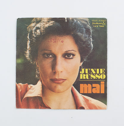 Junie Russo - Cosa mi succede adesso / Mai - Durium - 1976 - 45 giri - cantanti italiani